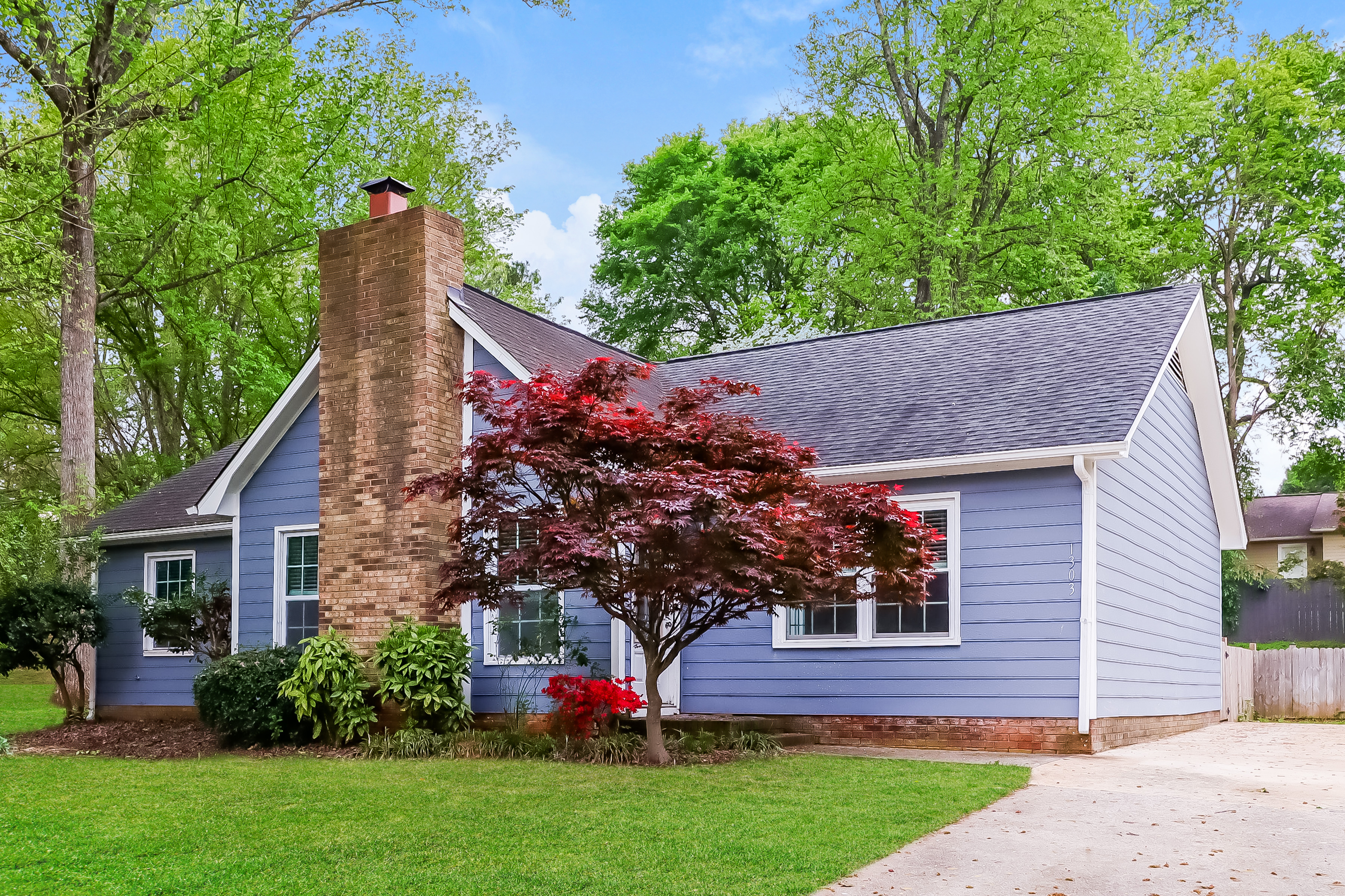 1303 BELLINGHAM DR MOORESVILLE, NC 28115